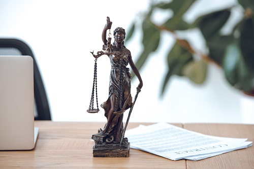 huissier de justice